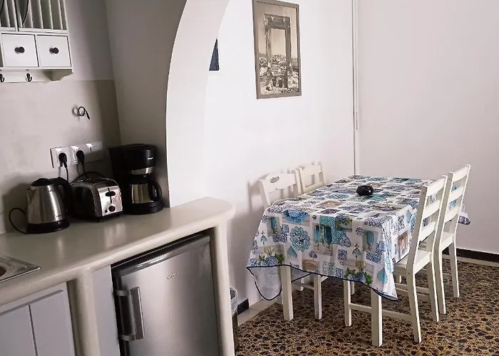 Gatis Place * Naxos City